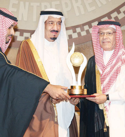 أمير الرياض: تكريمنا للشباب امتداد لنهج الدولة بدعمهم علميا وعمليا