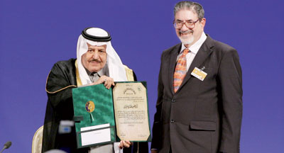 النائب الثاني: تكريم العلماء بمختلف جنسياتهم واجب ديني على بلادنا