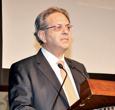 «العربي الوطني» يودع رئيس مجلس إدارته عبد اللطيف الجبر