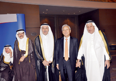 «العربي الوطني» يودع رئيس مجلس إدارته عبد اللطيف الجبر