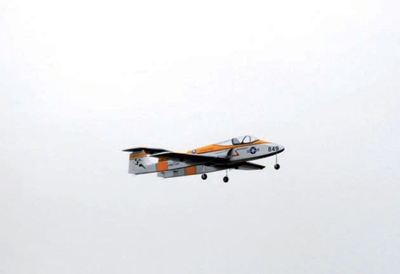 طائرات الريموت كنترول تحلق في سماء كورنيش جدة