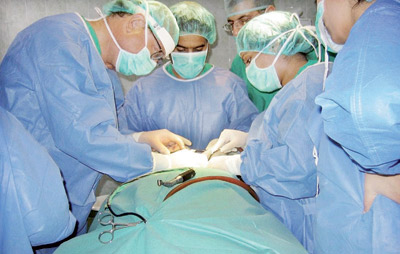 المقام السامي يوجِّه بالتريث في تطبيق التأمين الصحي حماية للمواطن