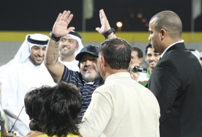 مارادونا يقترب من تدريب الوصل