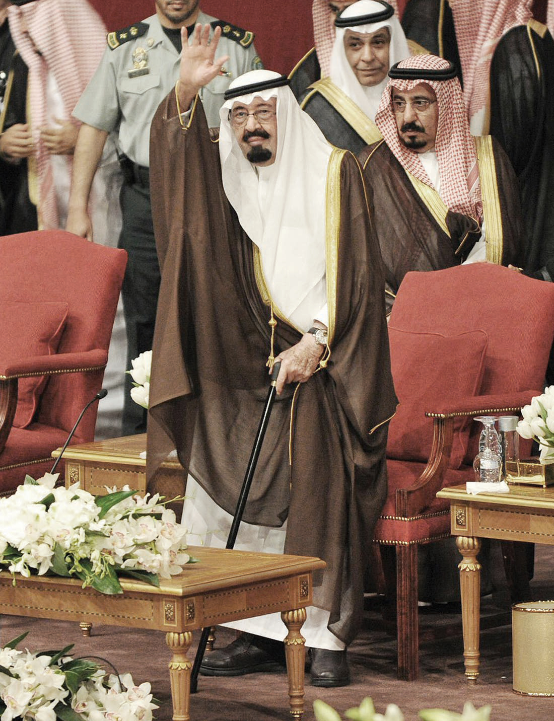 الملك يدعم مشاركة المرأة في التنمية بافتتاح أكبر مدينة جامعية للبنات في العالم