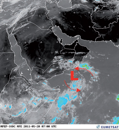 استمرار فرصة هطول الأمطار على الوسطى .. ومستويات حرارة الطقس عالية وغير معتادة