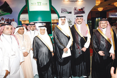 الأمير فيصل بن سلمان يدعو إلى استخدام الحسم الضريبي للشركات الأجنبية لدعم العمل الخيري