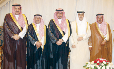 أسرتا التميمي والشريوفي تحتفلان بزواج سعود