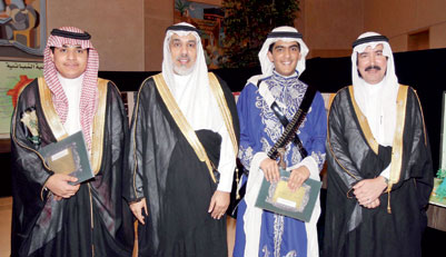 مدارس المملكة تحتفل بتخريج 138 طالبا ضمن المسار السعودي والدبلوم الأمريكي