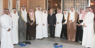 الرئيس الفرنسي يمنح كامل المنجّد وسام «جوقة الشرف» لجهوده في تنمية العلاقات التجارية