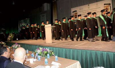 الملحقية الثقافية السعودية في واشنطن تكرم 3 آلاف من المبتعثين الخريجين