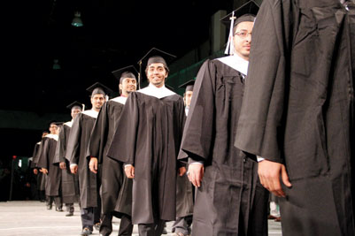 الملحقية الثقافية السعودية في واشنطن تكرم 3 آلاف من المبتعثين الخريجين