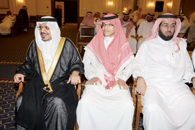 سليمان الحمد يحتفل بزفاف كريمته إلى سعود العتيقي