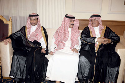 سليمان الحمد يحتفل بزفاف كريمته إلى سعود العتيقي