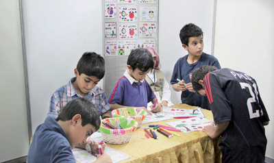 براعم ربوة الرياض تظهر إبداعاتها بالأشغال اليدوية والفنية والتلوين بالرمل