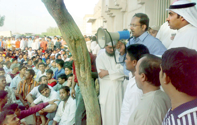الكويت تغلق 1000 مكتب استقدام.. وقانون لاحتواء أزمة الخادمات