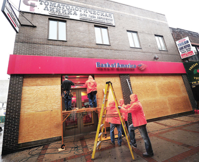 موجة الاستغناء عن الوظائف تجتاح القطاع المصرفي السويسري