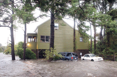 إعصار إيرين يضرب أمريكا .. ويحول نيويورك إلى مدينة أشباح