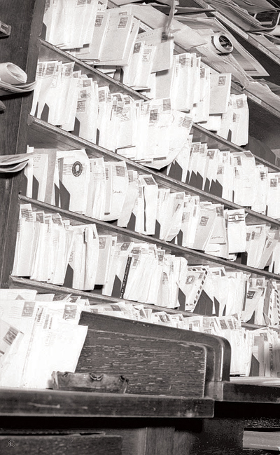 البريد الألماني يخضع 275 ألف موظف لاختبارات «أجهزة كشف الكذب»