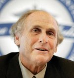 فوز 3 علماء بجائزة نوبل للطب 2011.. أحدهم توفي قبل 4 أيام