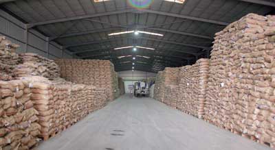 التخزين والعقود يحدّان من ارتفاع أسعار الأرز محلياً