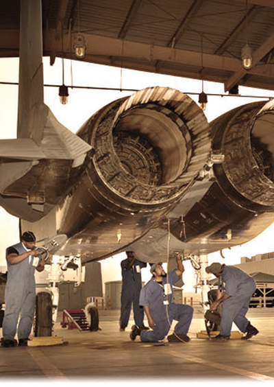 ما المشاريع الاقتصادية التي كان يعتز بها سلطان؟