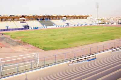 ملعب الهلال .. الأرض عدلت بالليزر والعشبة عولجت في مشتل