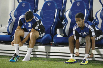 ملعب الهلال .. الأرض عدلت بالليزر والعشبة عولجت في مشتل