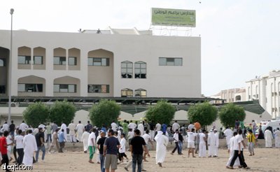خالد الفيصل يعزي أسرتي المعلمتين ريم النهاري وغدير كتوعة..ونورة الفايز تزور المصابات