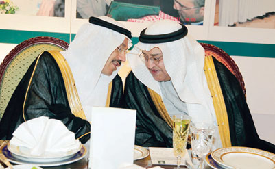 «انتبهوا للأسعار».. آخر نصائح زينل لرجال الأعمال في حفل تكريمه