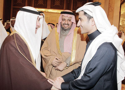 «انتبهوا للأسعار».. آخر نصائح زينل لرجال الأعمال في حفل تكريمه