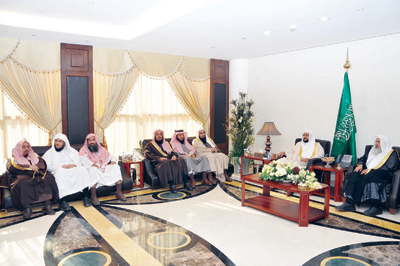 «الحسبة» لـ "الاقتصادية" : منع المتعاونين يقضي على انتحال شخصية أفرادنا