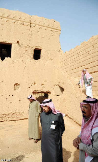 «قبة» تروي قصة حرب على السجائر عمرها 60 عاما .. والشهود سيارات