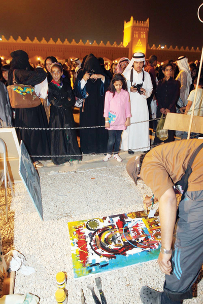 «الجنادرية»: مليون زائر في يوم واحد.. رغم ممارسات «المحتسبين»