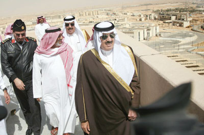 متعب بن عبد الله: الانتهاء من الجامعة الطبية خلال 5 أشهر