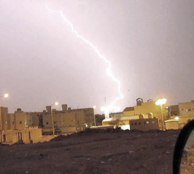 الأمطار متواصلة .. وغزيرة جنوب السعودية