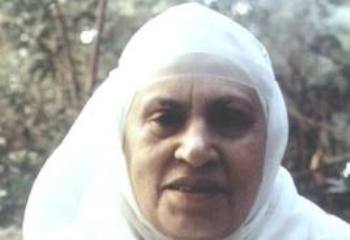 أم الصابرين مسلسل تليفزيوني يرصد مشوار حياة الداعية الإسلامية الراحلة زينب الغزالي