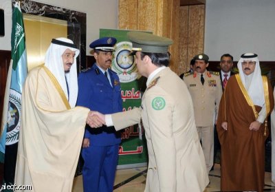 وزير الدفاع يزور الملحقية العسكرية في واشنطن