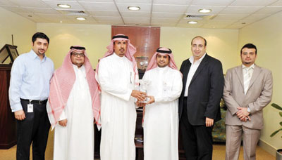 «العيسى للسيارات» توقع صفقة توريد 150 سيارة نيسان لشركة الوفاق لتأجير السيارات