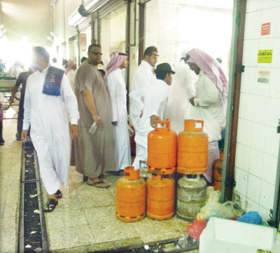 سوق الأسماك في المدينة المنورة .. روائح كريهة وتكييف معطل