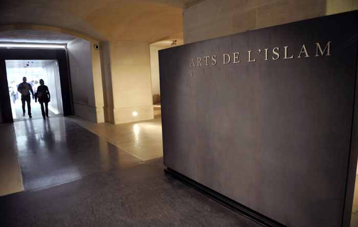 افتتاح معرض الفنون الاسلامية في متحف اللوفر الفرنسي تحت سقف زجاجي