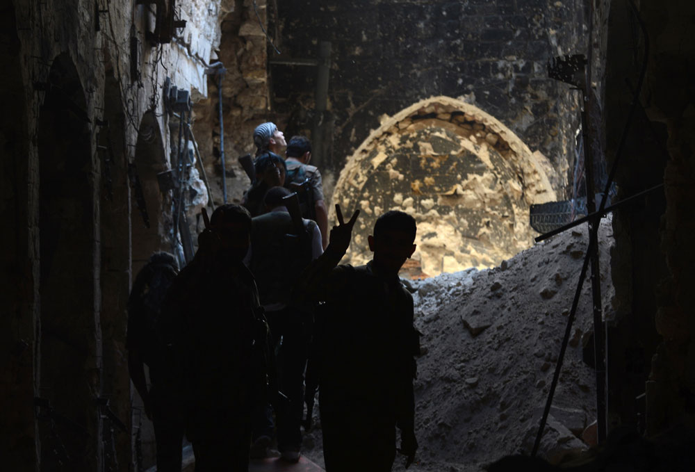 انفجار الجامع الأموي بعد اشتباكات عنيفة بين قوات النظام والجيش الحر في حلب