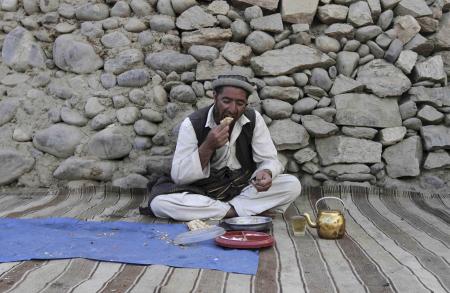 قصة مصورة : الفقر المدقع ينتشر في أفغانستان