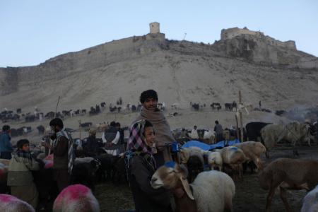 قصة مصورة : الفقر المدقع ينتشر في أفغانستان