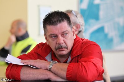 قصة مصورة : فورد تقرر إغلاق مصنعها في بلجيكا .. والحزن يخيم على موظفيها