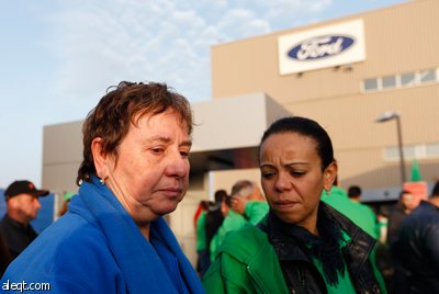 قصة مصورة : فورد تقرر إغلاق مصنعها في بلجيكا .. والحزن يخيم على موظفيها