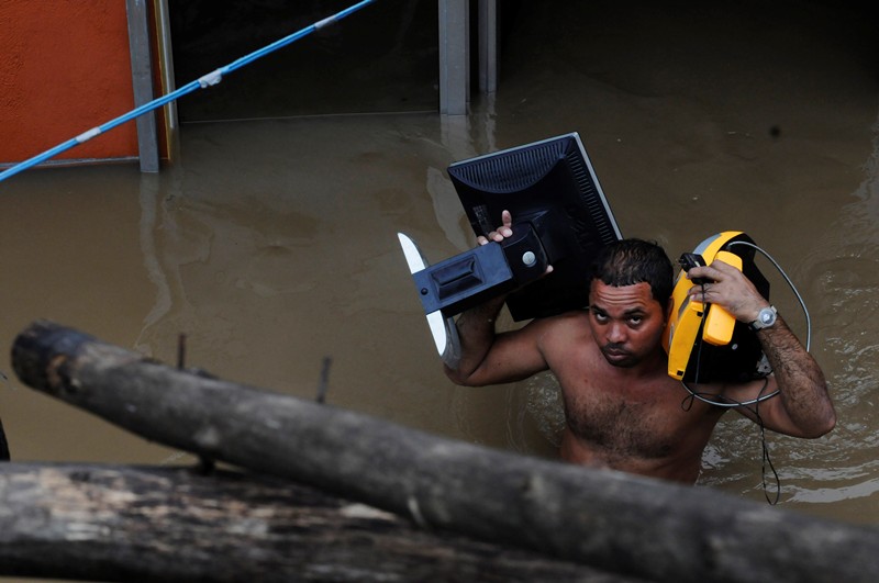 ارتفاع حصيلة قتلى العاصفة المدارية في الفلبين إلى 24 قتيلا و 9 مفقودين