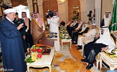 الملك : أطالب الأمم المتحدة بإدانة أي دولة أو مجموعة تتعرض للأديان السماوية والأنبياء