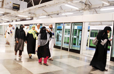 7 أسباب خلف مشكلة تعثر قطار المشاعر يوم عرفة