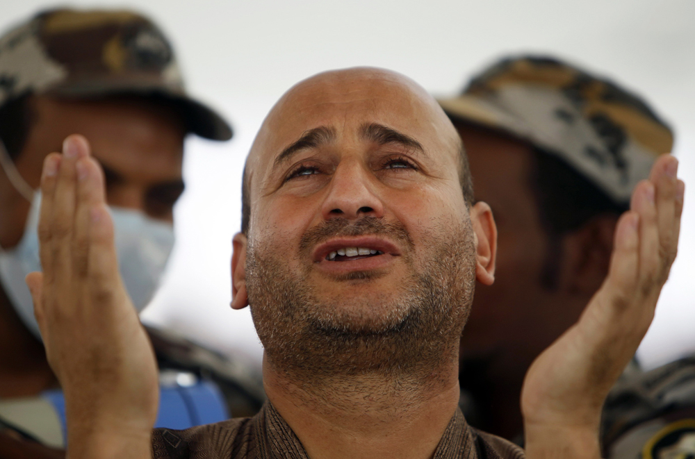 قصة مصورة : ضيوف الرحمن ينهون مناسك الحج اليوم