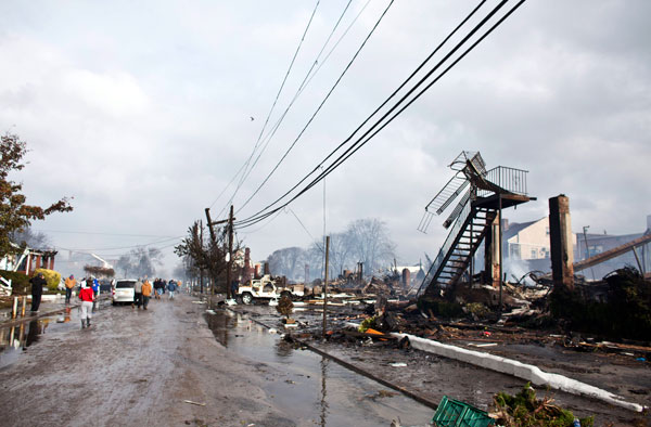 اعصار ساندي يخلف 31 قتيلا في الولايات المتحدة وقتيلا في كندا